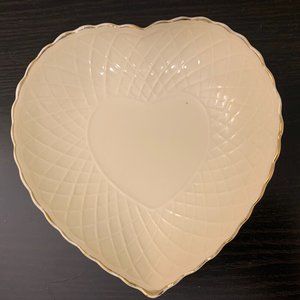 Candy Dish Heart Shape Ivory Colored Basketweave Gold-toned Rim 6.5 x 6.5"